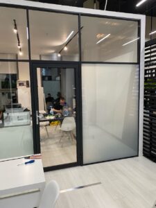 Офисные перегородки LMT-75 со смарт стеклом